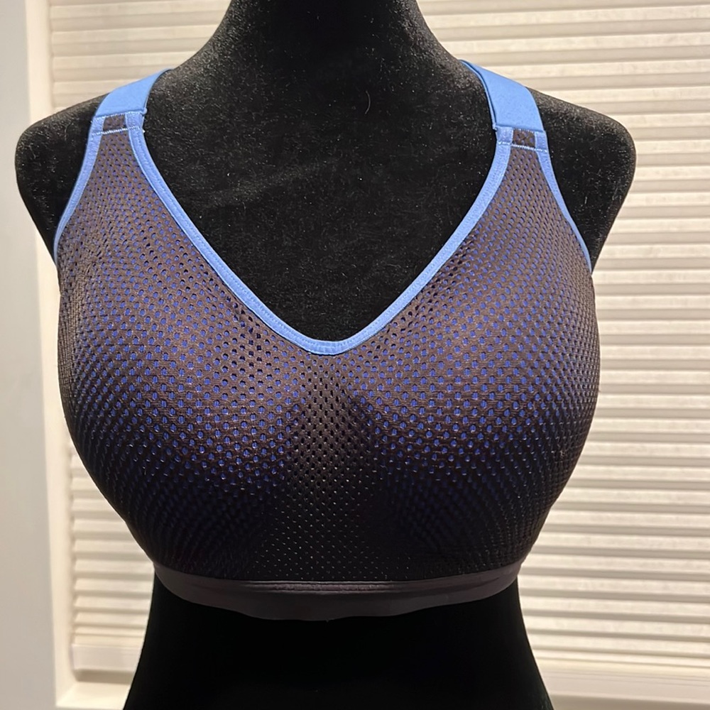 Victoria’s Secret Sport Bra VSX Sport 32DDD